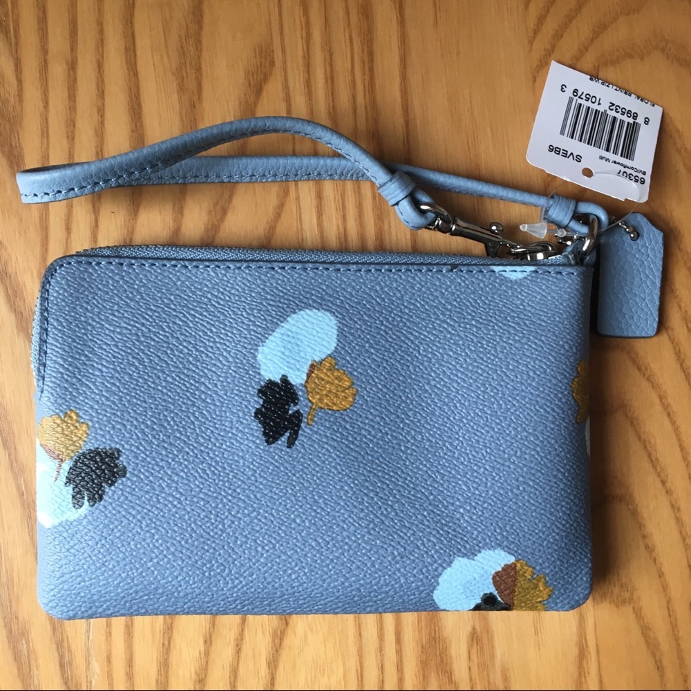 ❌SOLD❌ Coach Floral Print L-Zip Wristlet NWT - Picture 5 of 5